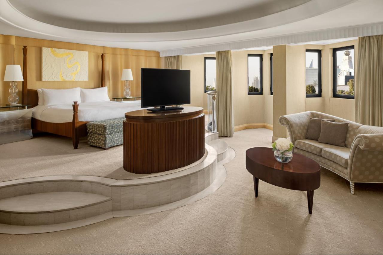 インターコンチネンタル リヤド リヤード エクステリア 写真 A suite at the Conrad London St. George