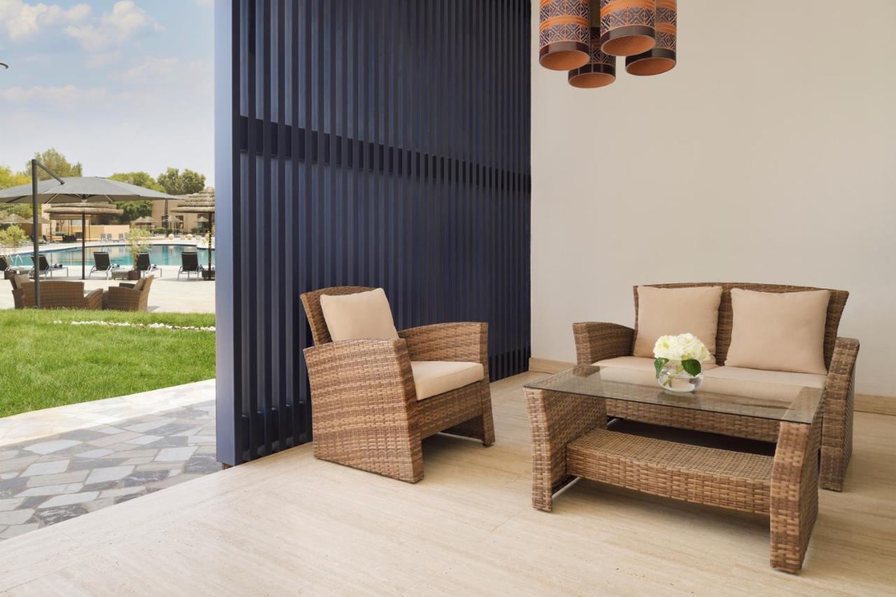 インターコンチネンタル リヤド リヤード エクステリア 写真 Outdoor furniture